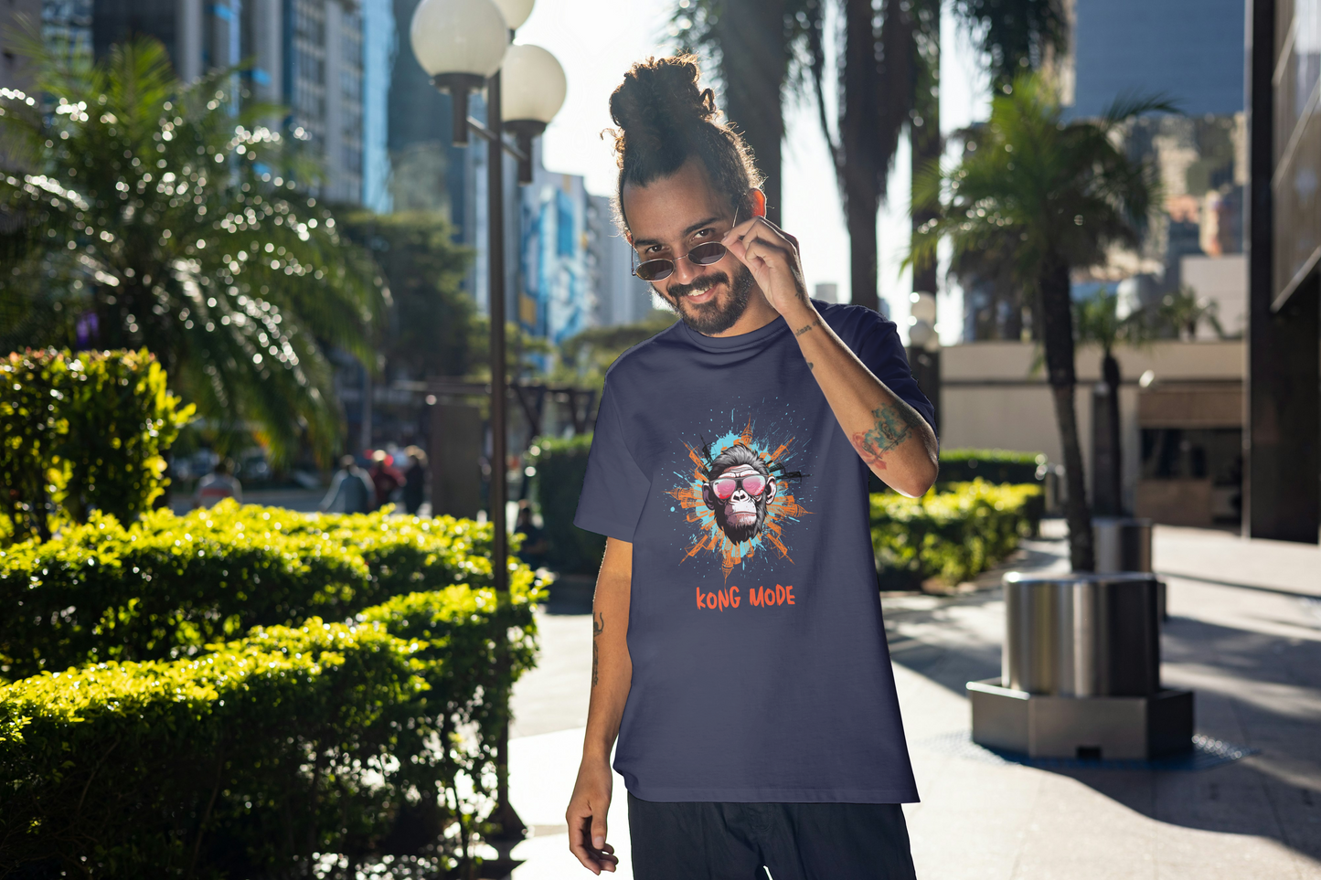 GRAPHIC PRINTED CLASSIC CREW TSHIRT - KONG MODE