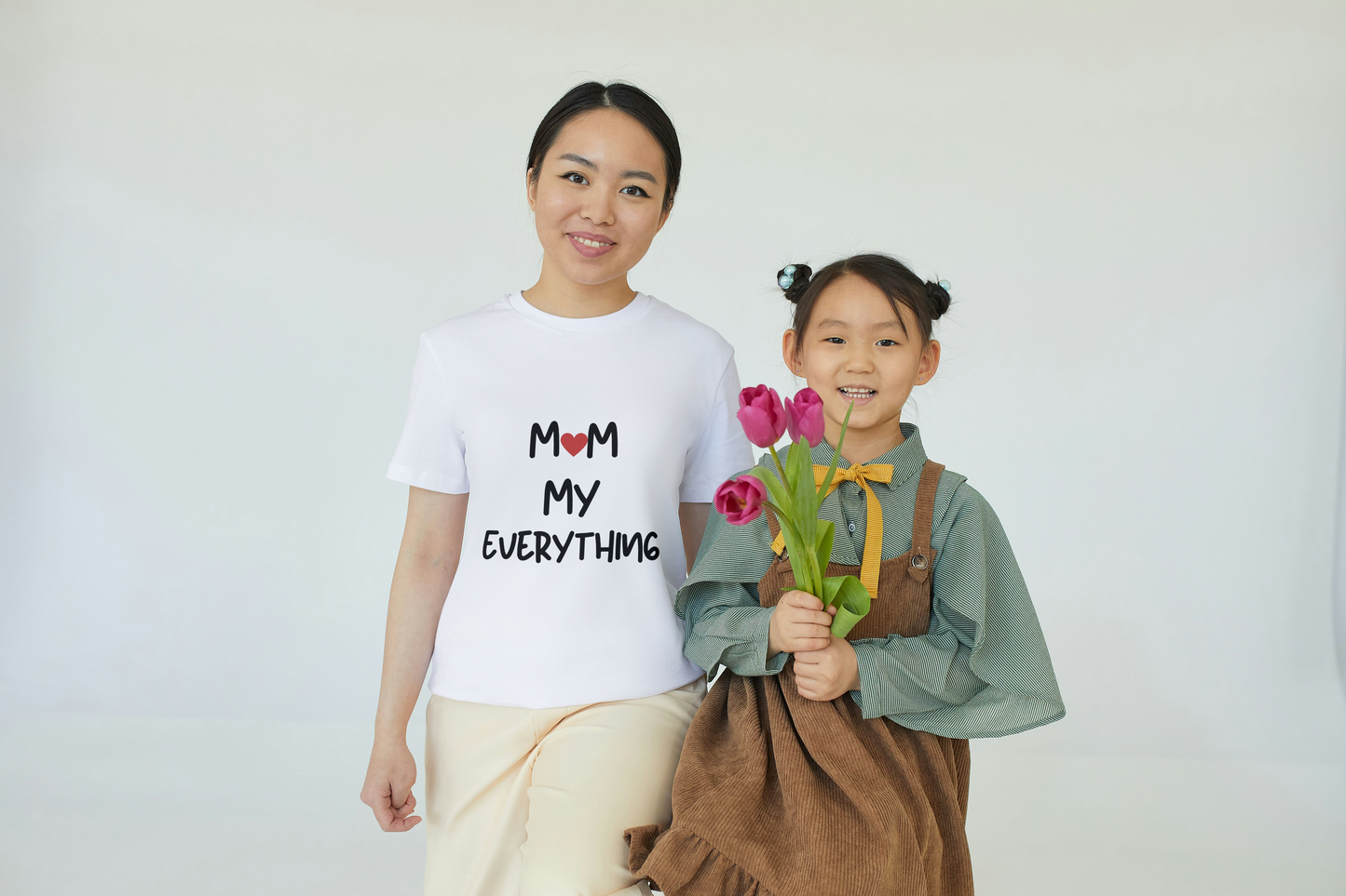 GRAPHIC PRINTED CLASSIC CREW TSHIRT - MOM MY EVERYTHING