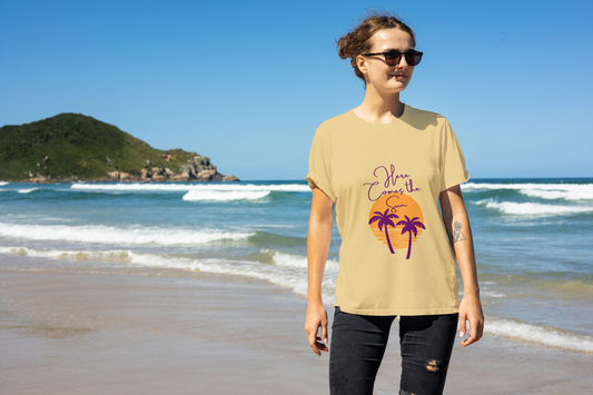 GRAPHIC PRINTED CLASSIC CREW TSHIRT - HERE COMES THE SUN