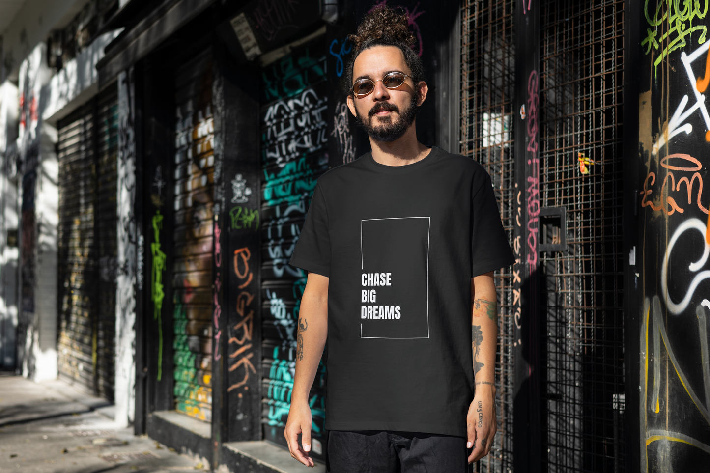 GRAPHIC PRINTED CLASSIC CREW TSHIRT - CHASE YOUR DREAMS