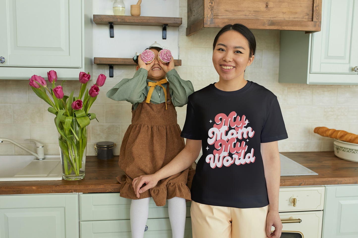 GRAPHIC PRINTED CLASSIC CREW TSHIRT - MY MOM MY WORLD