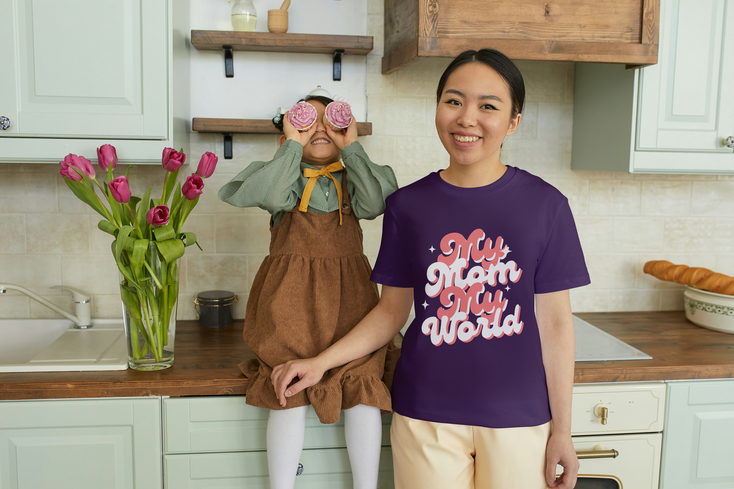 GRAPHIC PRINTED CLASSIC CREW TSHIRT - MY MOM MY WORLD