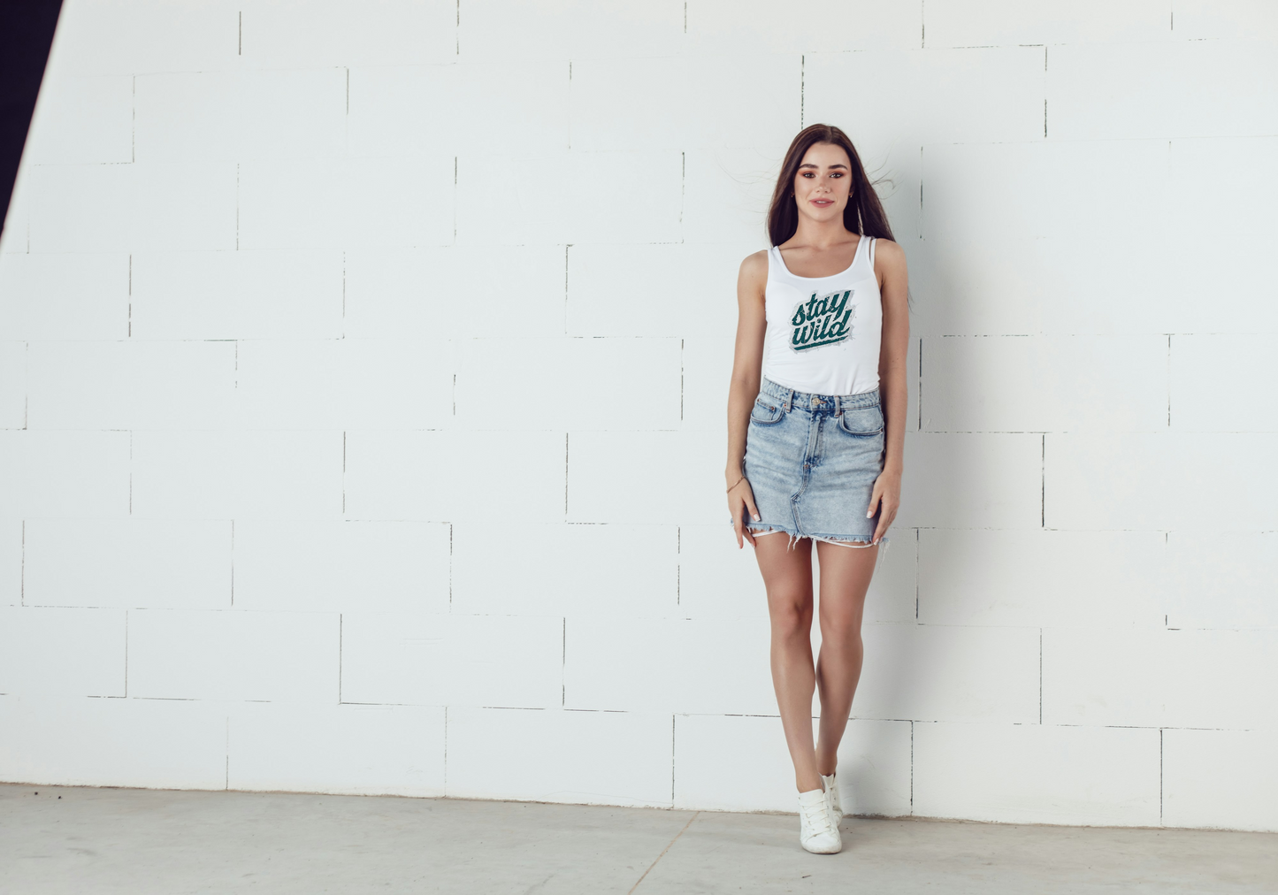 GRAPHIC PRINTED TANK TOP -STAY WILD