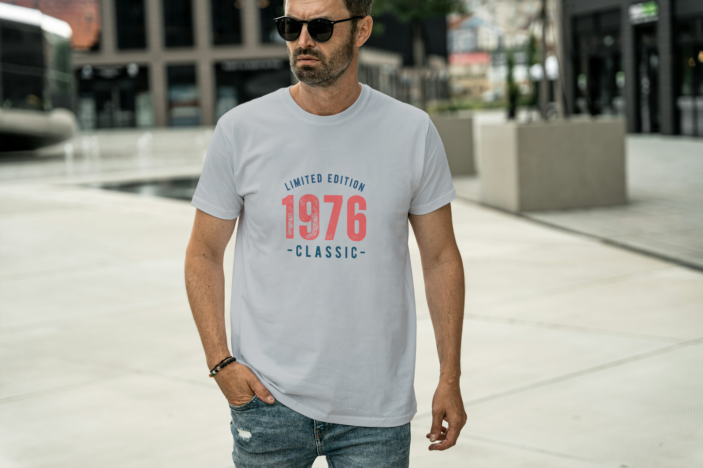 GRAPHIC PRINTED CLASSIC CREW TSHIRT -LIMITED EDITION 1976 CLASSIC