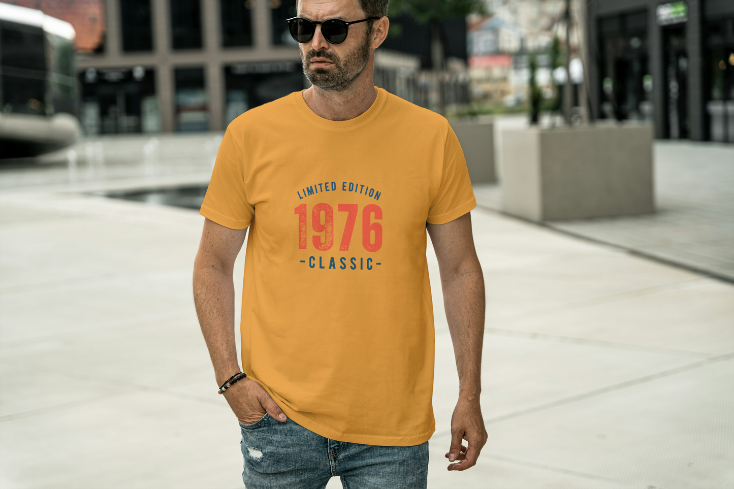 GRAPHIC PRINTED CLASSIC CREW TSHIRT -LIMITED EDITION 1976 CLASSIC