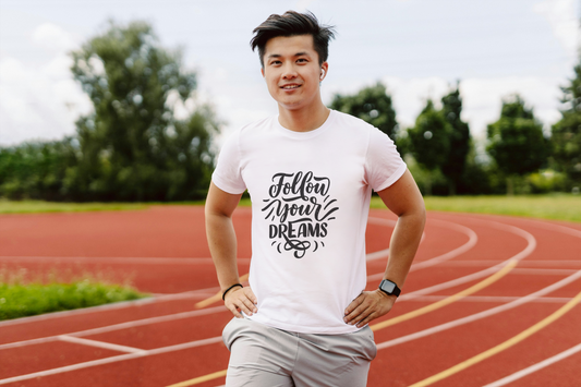 GRAPHIC PRINTED CLASSIC CREW TSHIRT - FOLLOW YOUR DREAMS