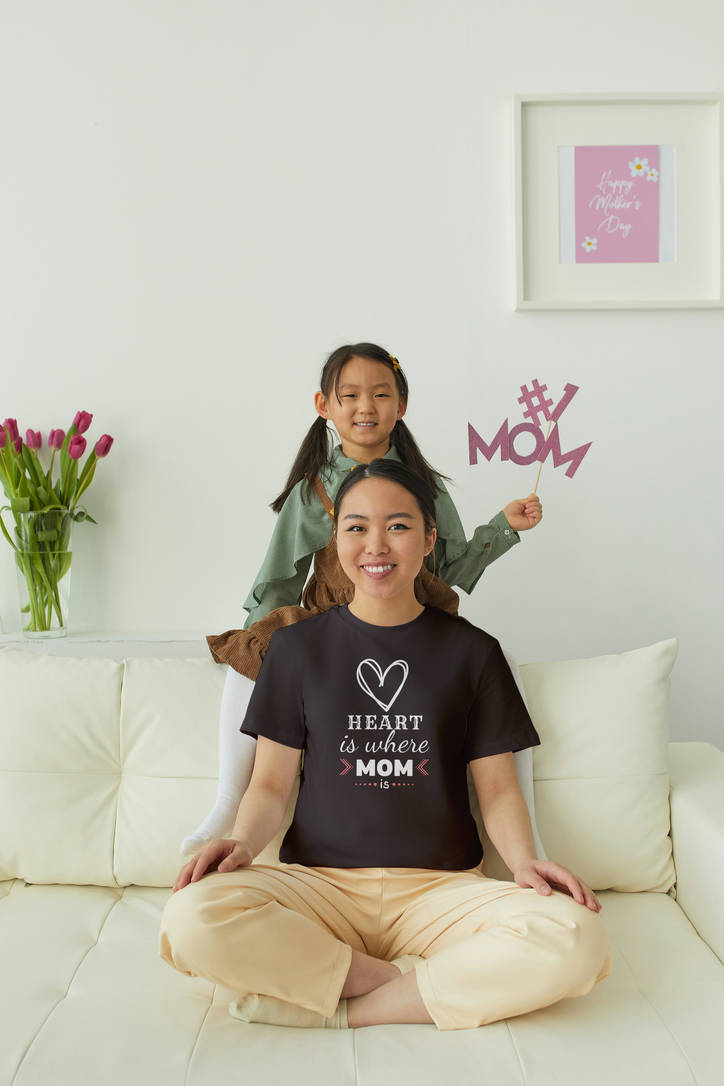 GRAPHIC PRINTED CLASSIC CREW TSHIRT - HEART IS WHERE MOM IS