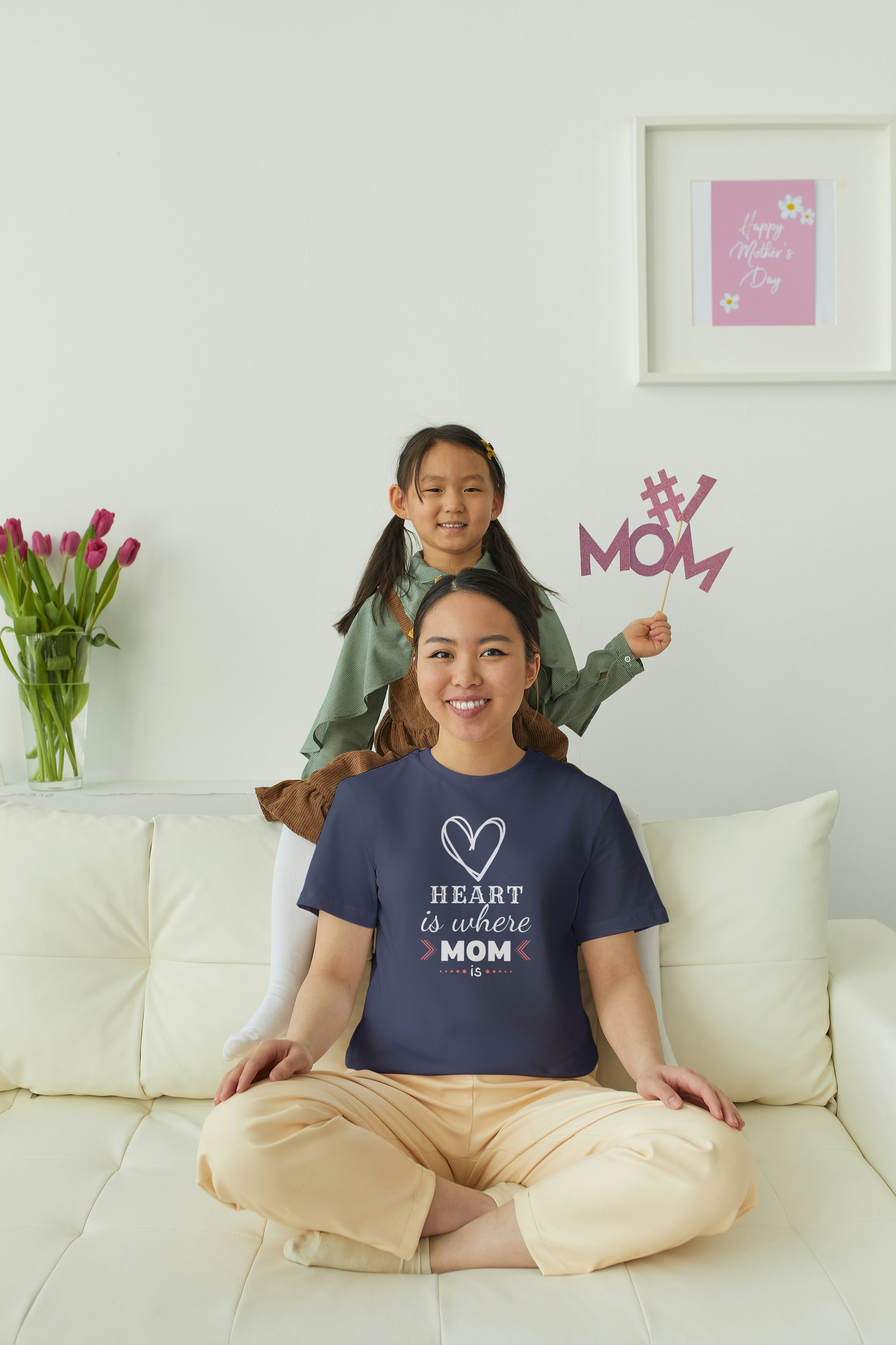 GRAPHIC PRINTED CLASSIC CREW TSHIRT - HEART IS WHERE MOM IS