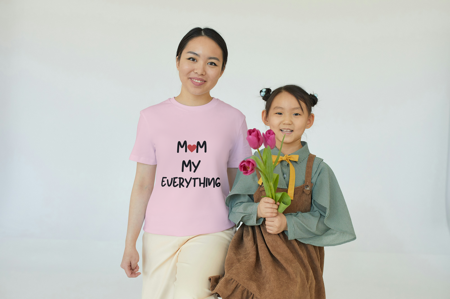 GRAPHIC PRINTED CLASSIC CREW TSHIRT - MOM MY EVERYTHING