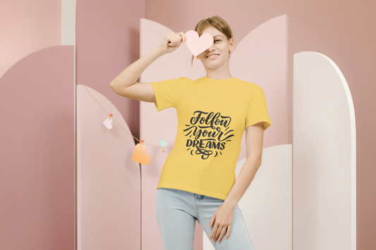 GRAPHIC PRINTED CLASSIC CREW TSHIRT - FOLLOW YOUR DREAMS